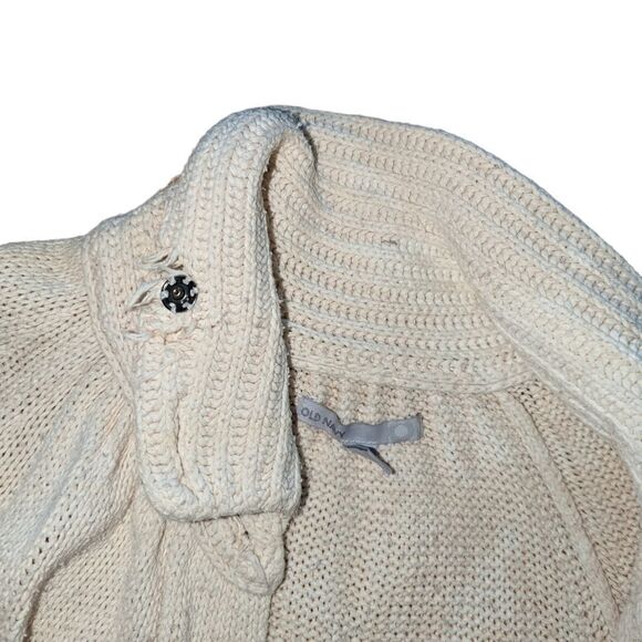 COPY - COZY WHITE TURTLE NECK SWEATER WITH LARGE BUTTONS - Picture 2 of 2